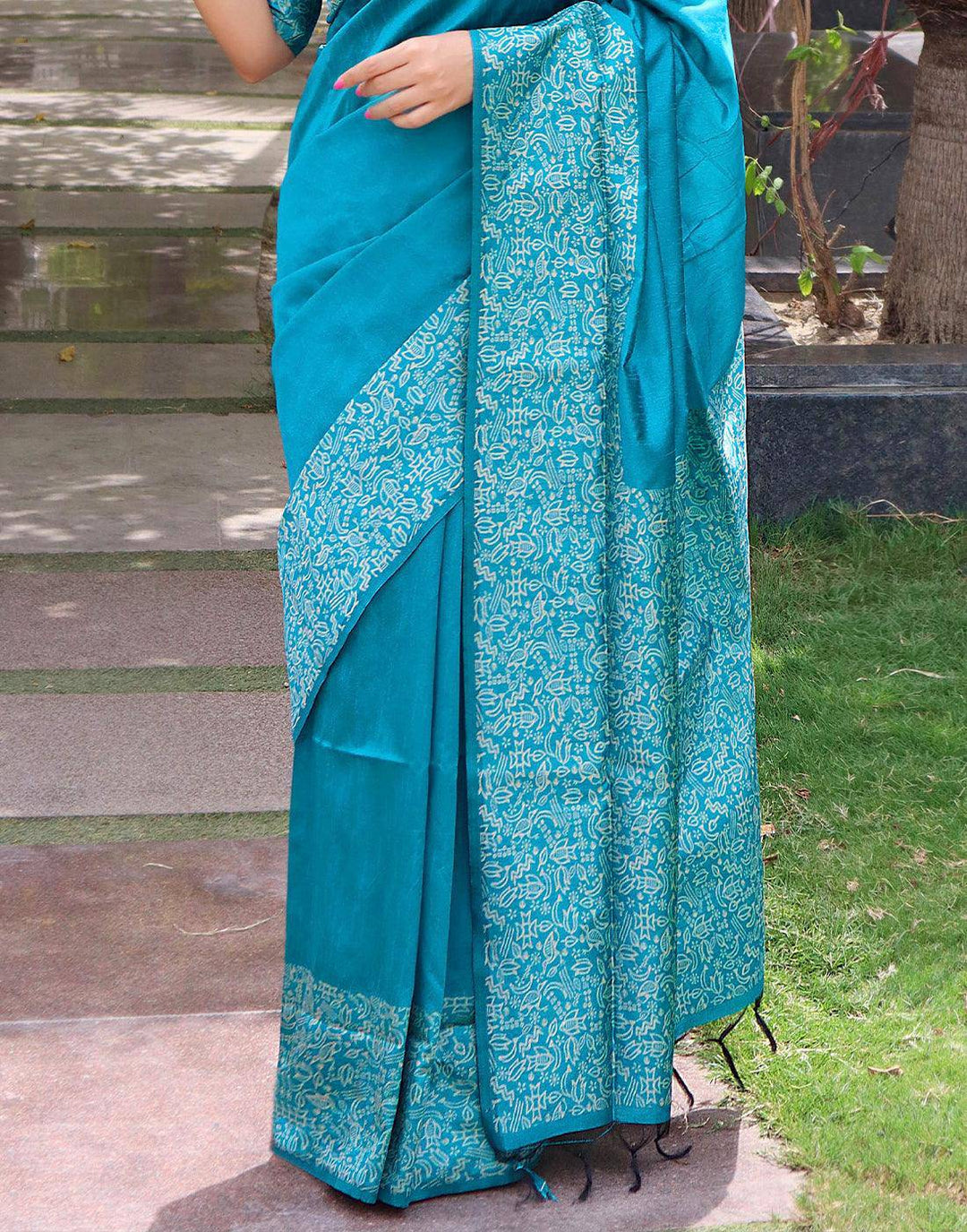 Turquoise Blue Handloom Raw Silk Saree | Stitched Blouse - qivii