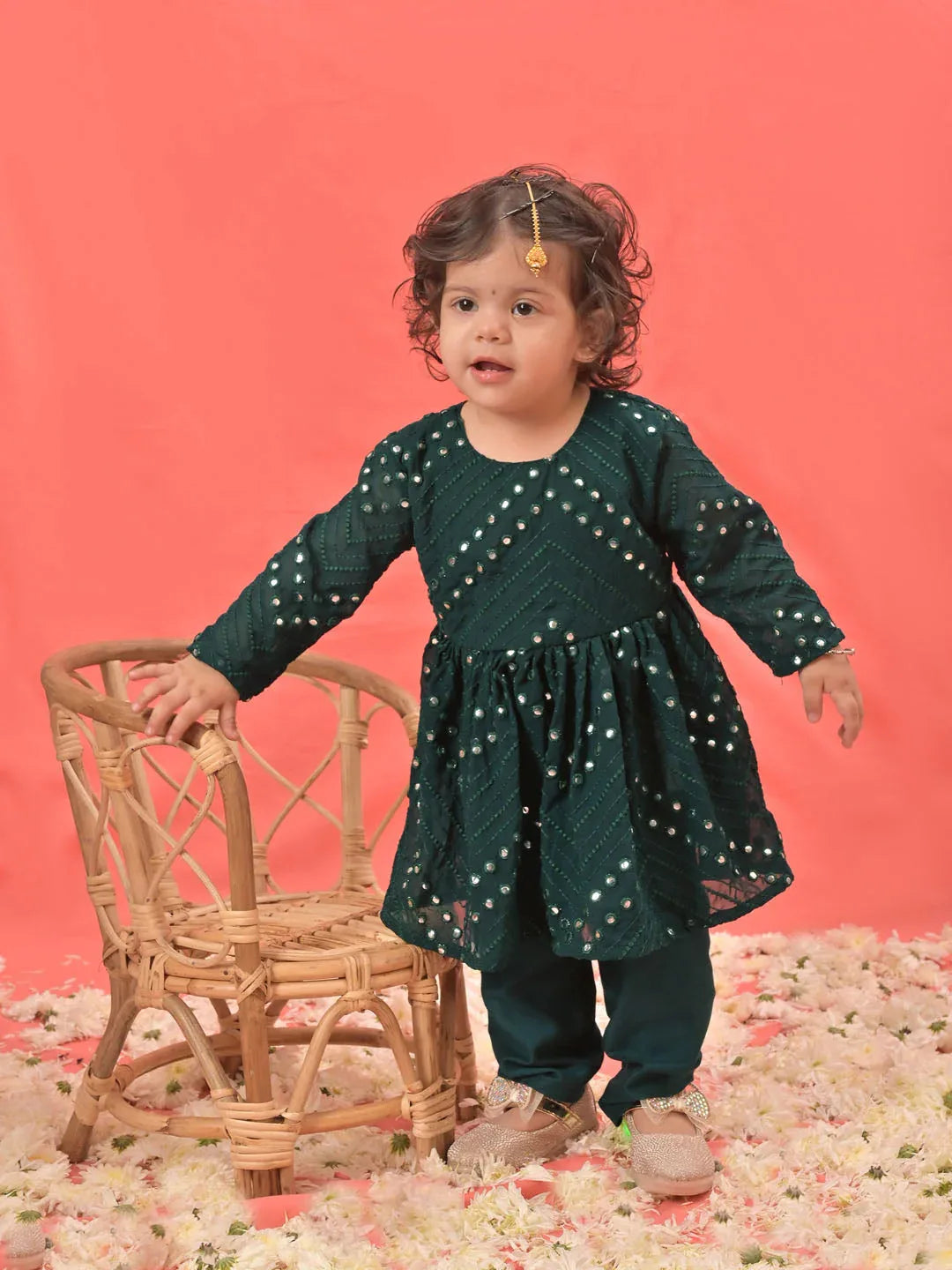 Sishu Girl's Green Mirror Kurta Pyjama Set