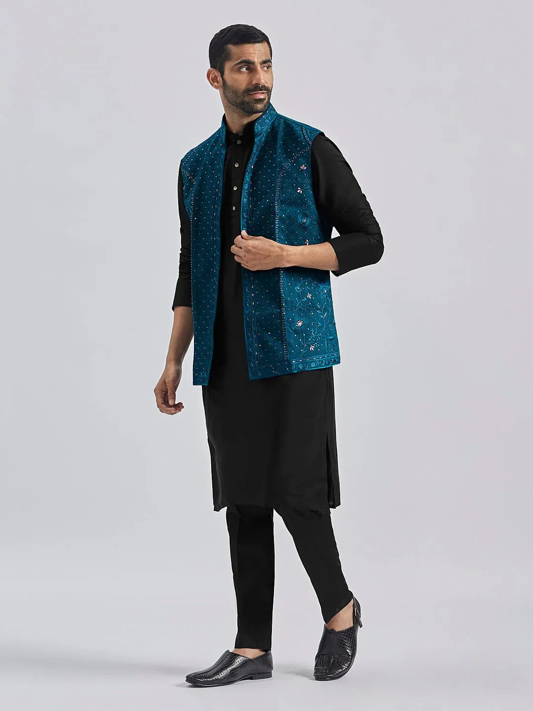 Men's Black Kurta Pyjama Set with Turquoise Embroidered Nehru Jacket