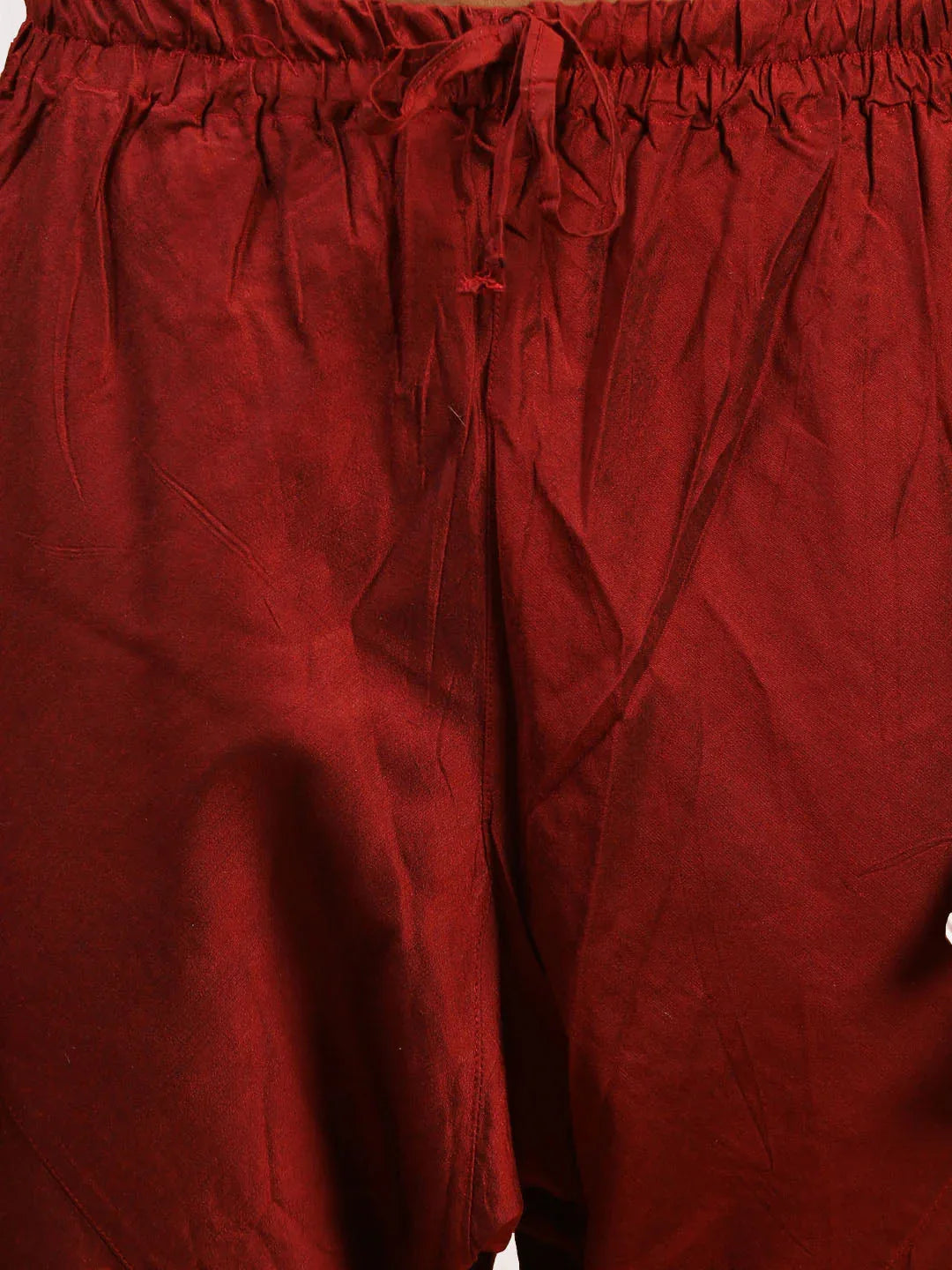 Men's Maroon Silk Blend Jacket,Kurta And Pyjama Set.