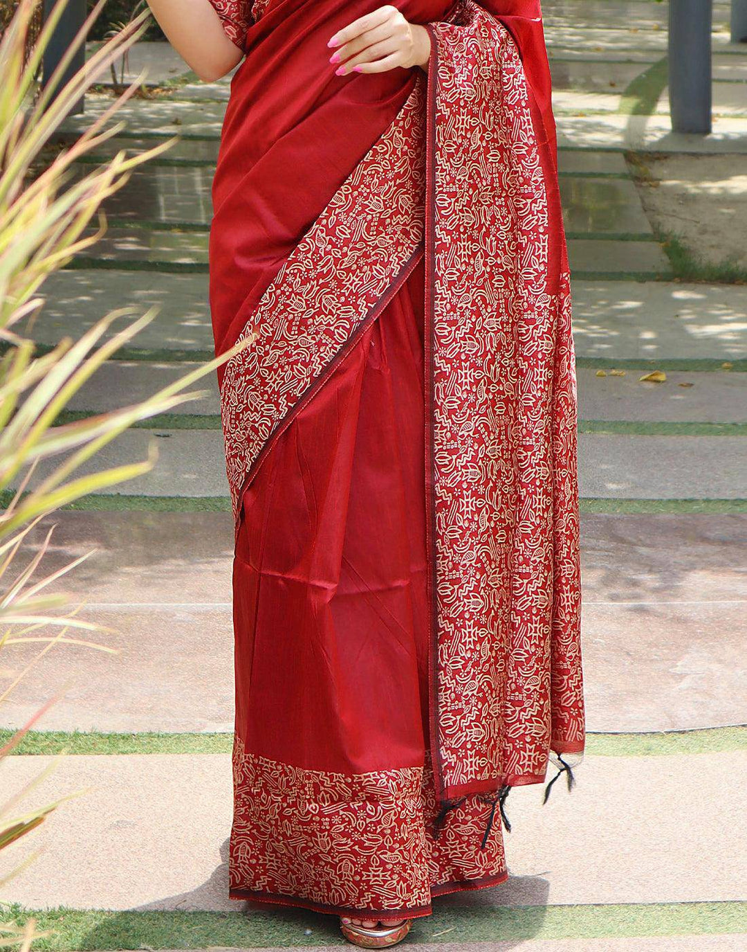 Venetian Red Handloom Raw Silk Saree | Stitched Blouse - qivii