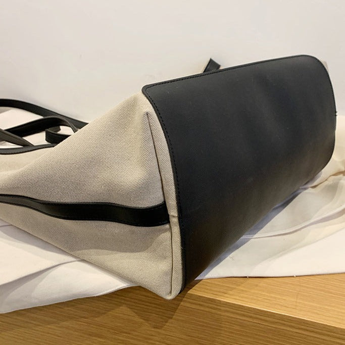 Hafa | Tote Bag  - By Qivii