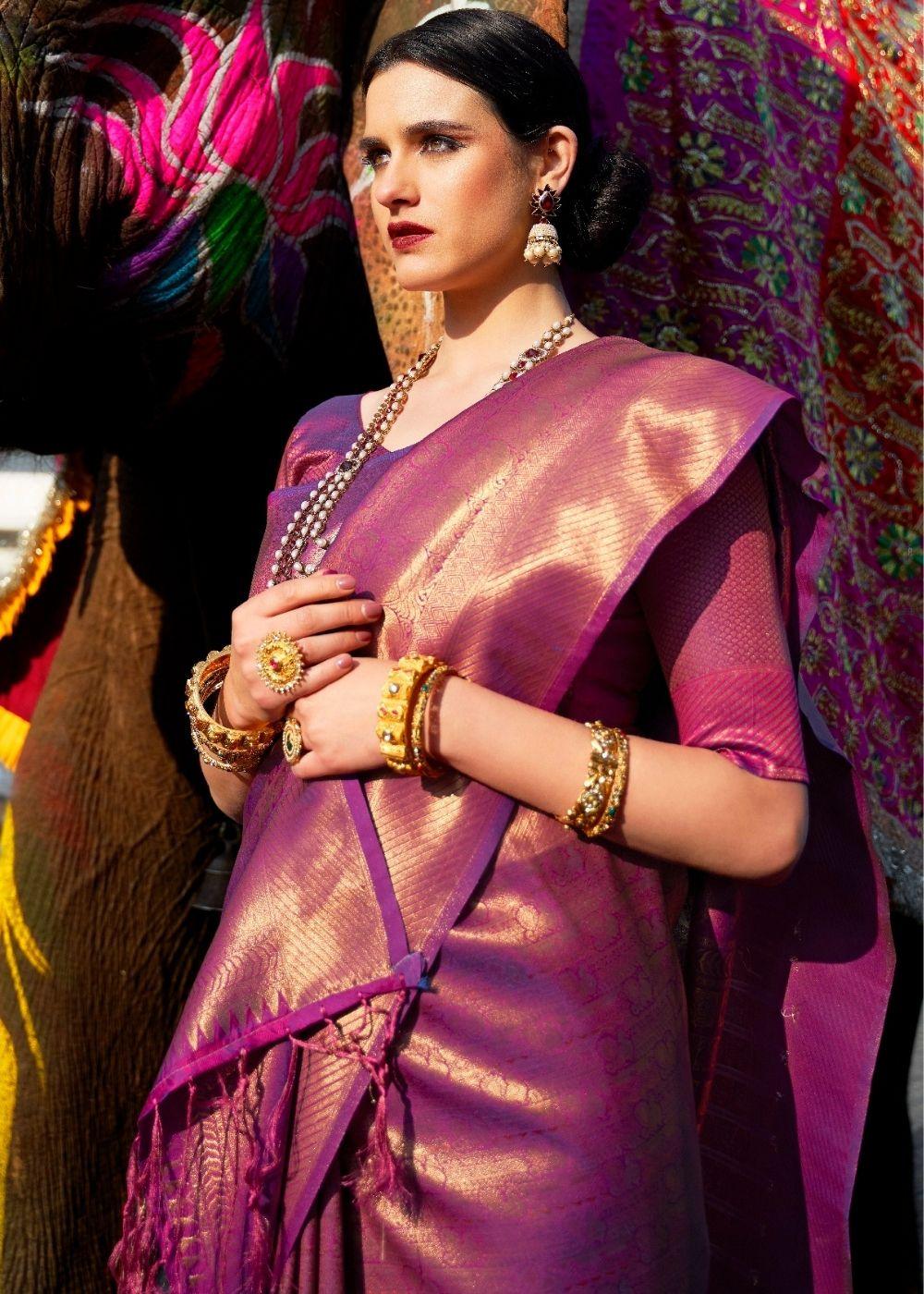 Wine Purple Handloom Weave Kanjivaram Silk Saree : Top Pick | Stitched Blouse - qivii