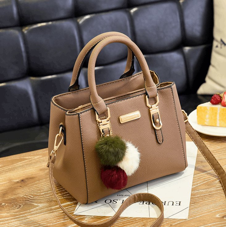 Women's Bulky Leather Shoulder Bag  - By Qivii
