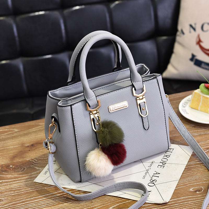 Women's Bulky Leather Shoulder Bag  - By Qivii
