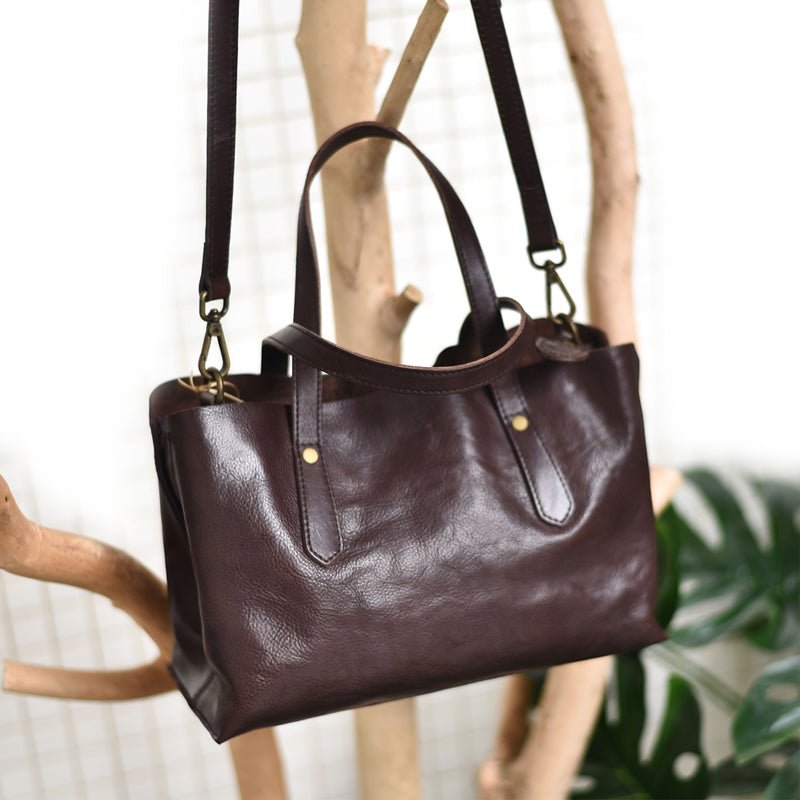 Women's Luxury Leather Shoulder Bag  - By Qivii