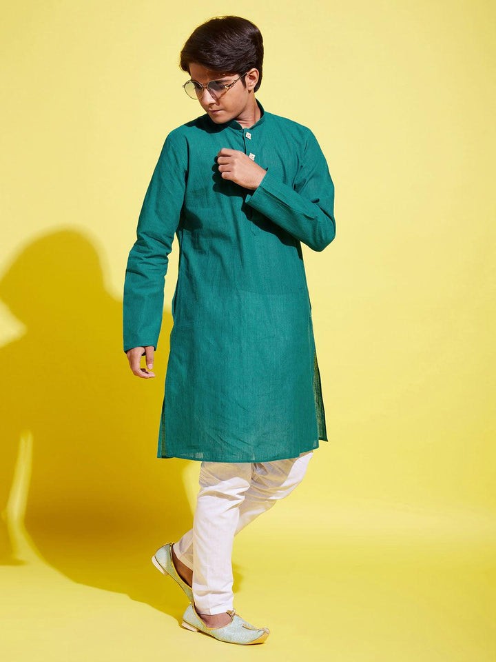 YUVA BY VASTRAMAY Boy's Green Cotton Kurta and Pyjama Set - qivii