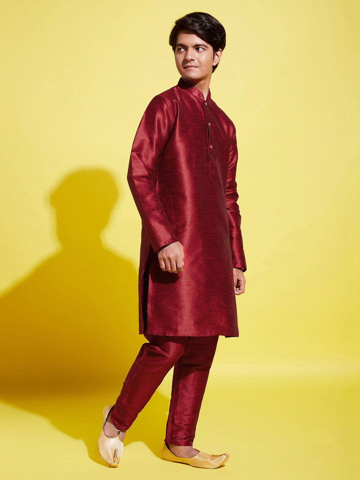 YUVA BY VASTRAMAY Boys' Maroon Silk Blend Kurta and Pyjama Set - qivii