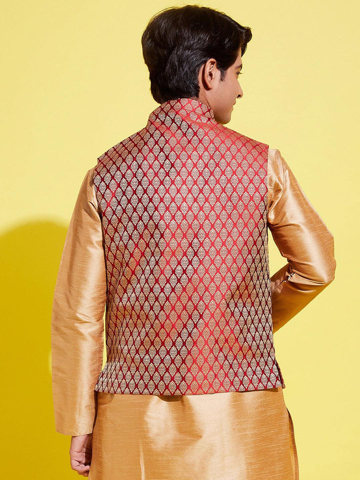 YUVA BY VASTRAMAY Boys' Maroon Woven Design Silk Blend Nehru Jackets - qivii