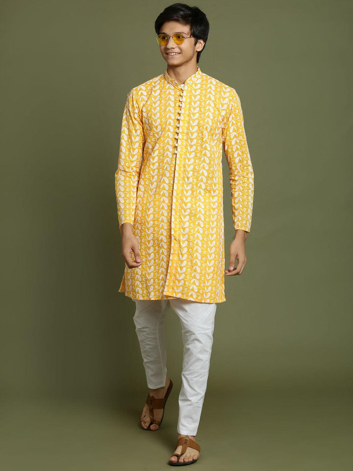 YUVA BY VASTRAMAY Boys' Orange Chaikankari Kurta With White Pyjama Set - qivii