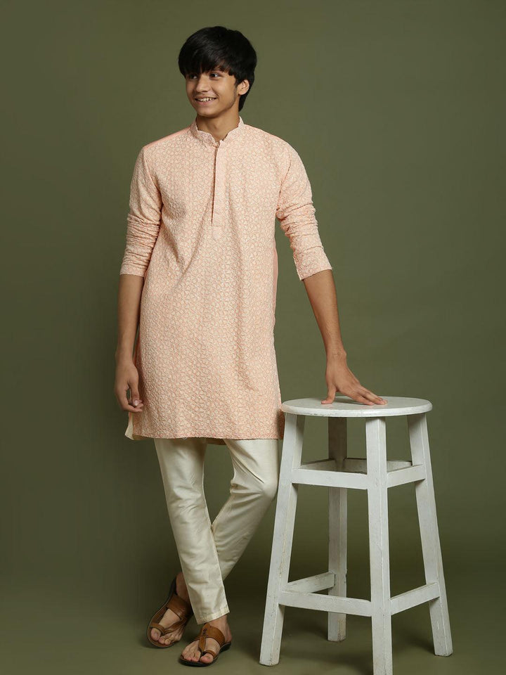 YUVA BY VASTRAMAY Boys' Pink Georgette Chikankari Kurta Pyjama Set - qivii