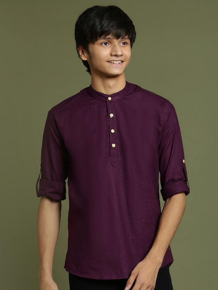 YUVA BY VASTRAMAY Boys Purple Short Kurta - qivii