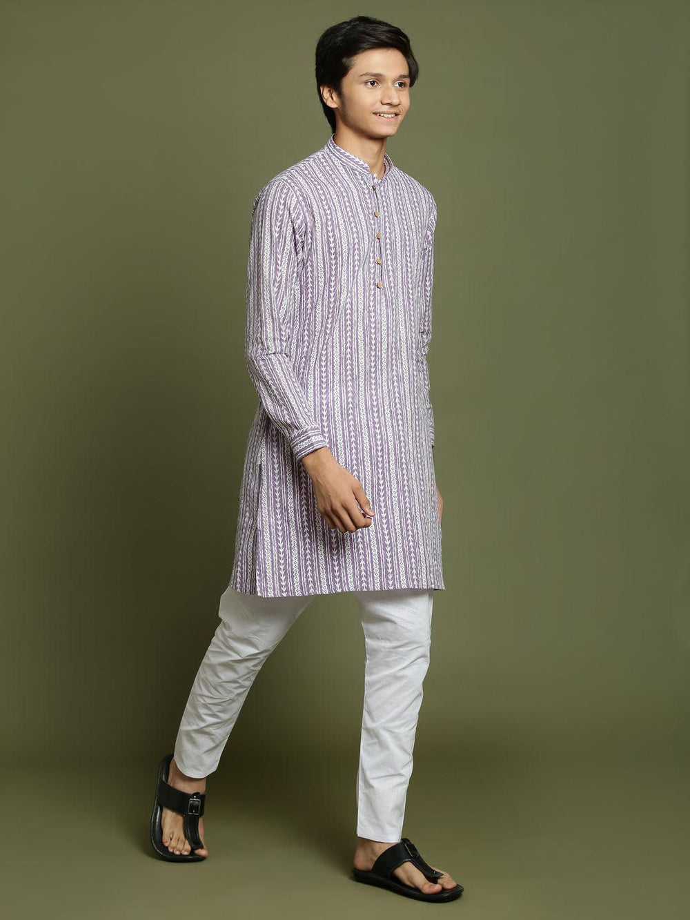 YUVA BY VASTRAMAY Boys' Purple Woven Kurta With White Pyjama Set - qivii