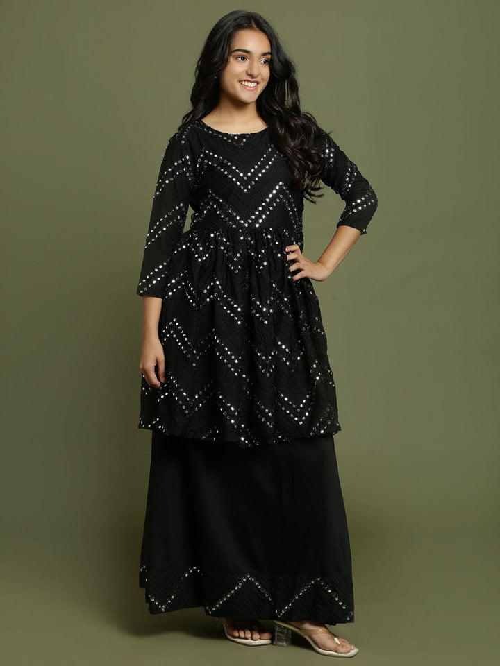 Yuva By VASTRAMAY Girl's Black Mirror Work Flared Kurta And Long Skirt Set - qivii