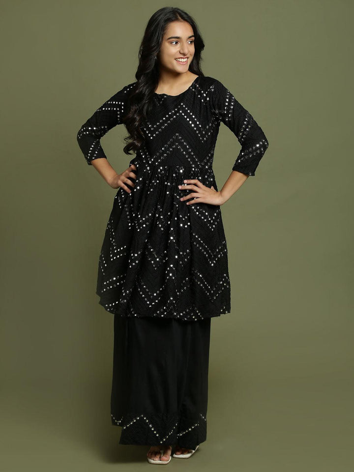 Yuva By VASTRAMAY Girl's Black Mirror Work Flared Kurta And Long Skirt Set - qivii