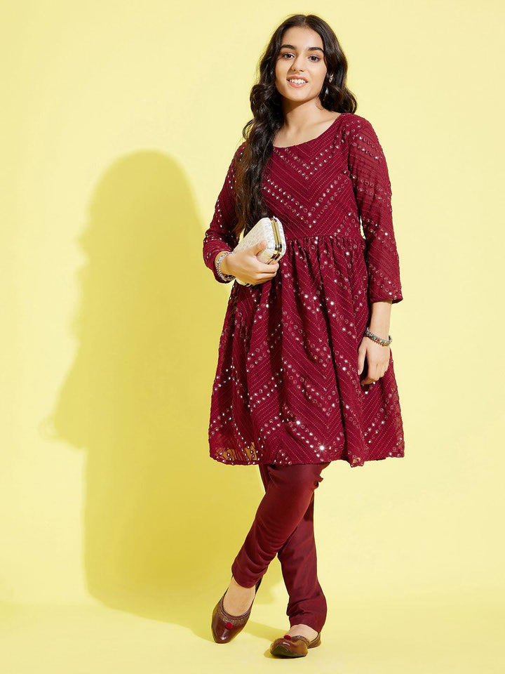 YUVA BY VASTRAMAY Girl's Maroon Mirror Kurta Pyjama Set - qivii