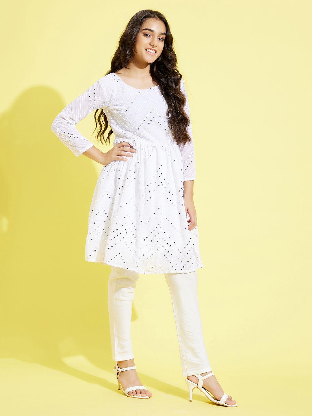 YUVA BY VASTRAMAY Girl's White Mirror Kurta Pyjama Set - qivii