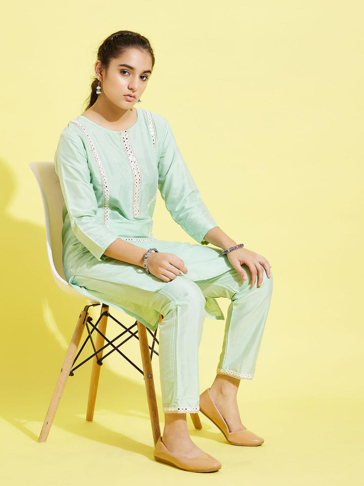 YUVA BY VASTRAMAY Girls' Mint Green Viscose Kurta And Straight Pant Set - qivii