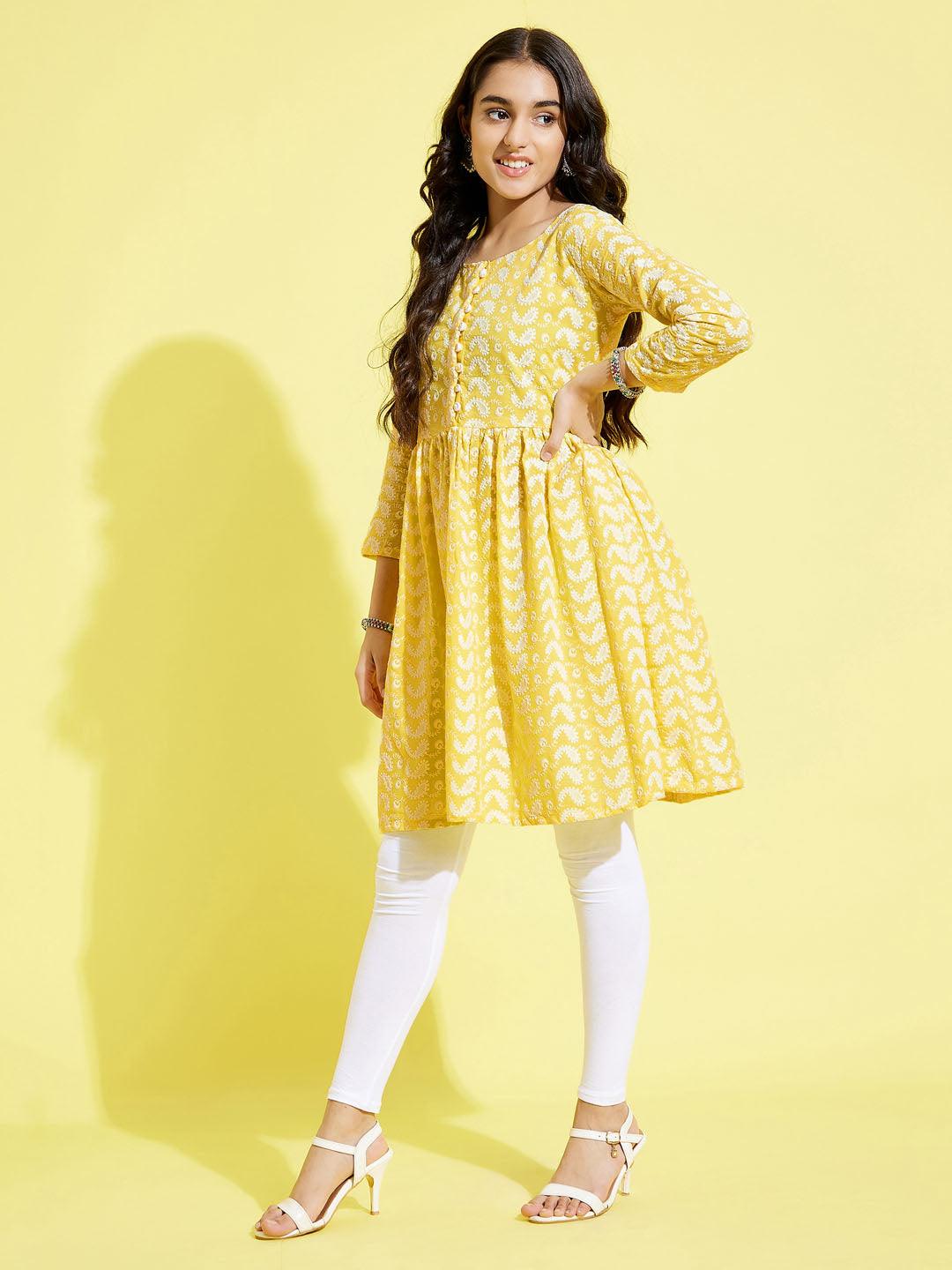 YUVA BY VASTRAMAY Girls Mustard Pure Cotton Chikankari kurta With Leggings Set - qivii