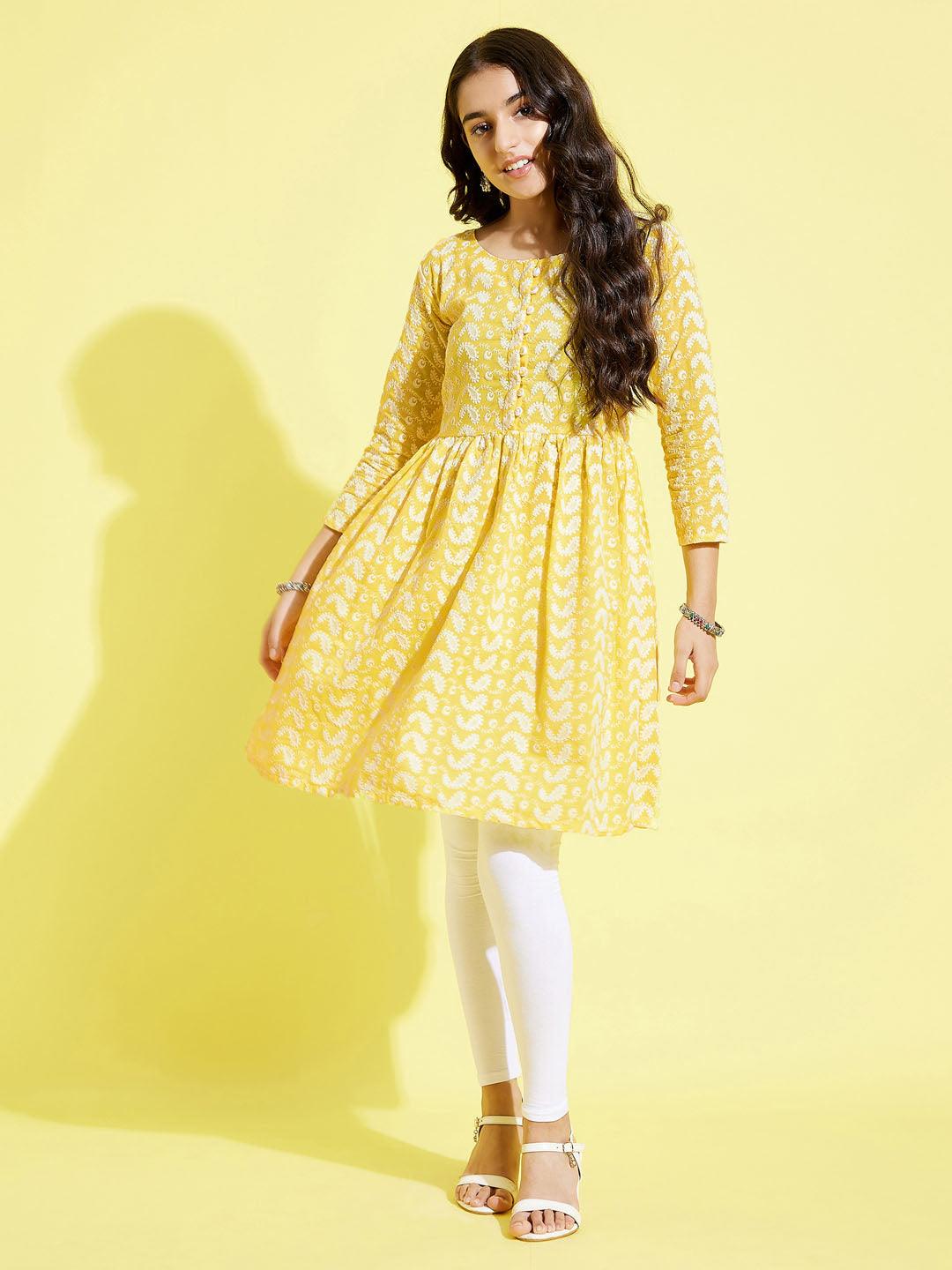 YUVA BY VASTRAMAY Girls Mustard Pure Cotton Chikankari kurta With Leggings Set - qivii