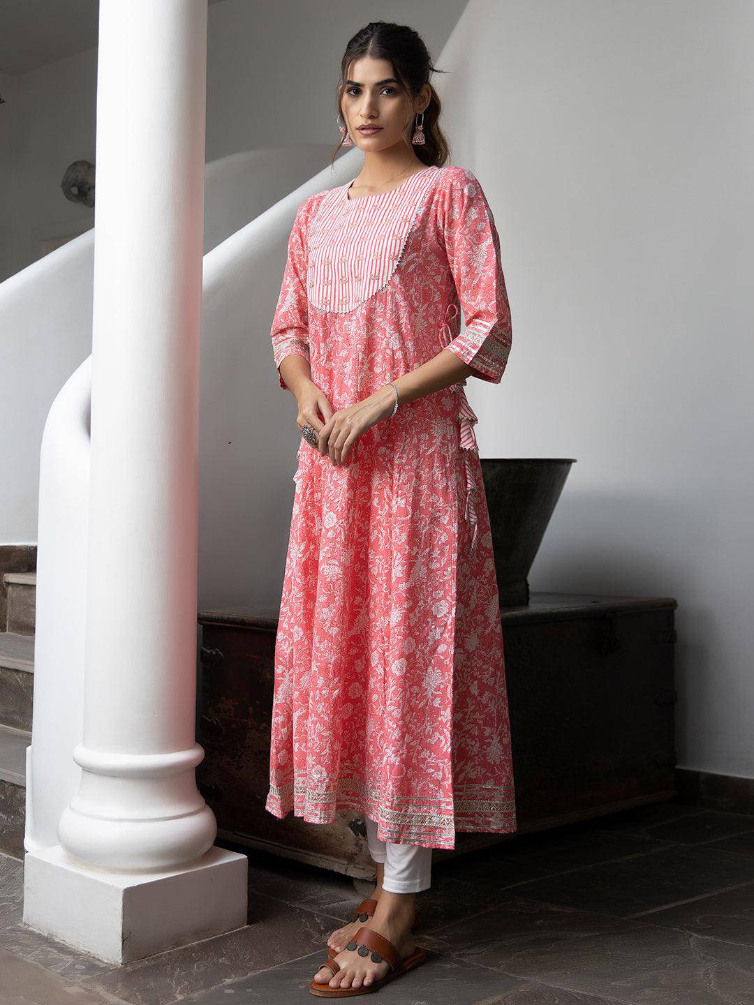 Aneesah Pink Tiered Printed Kurta - Uboric