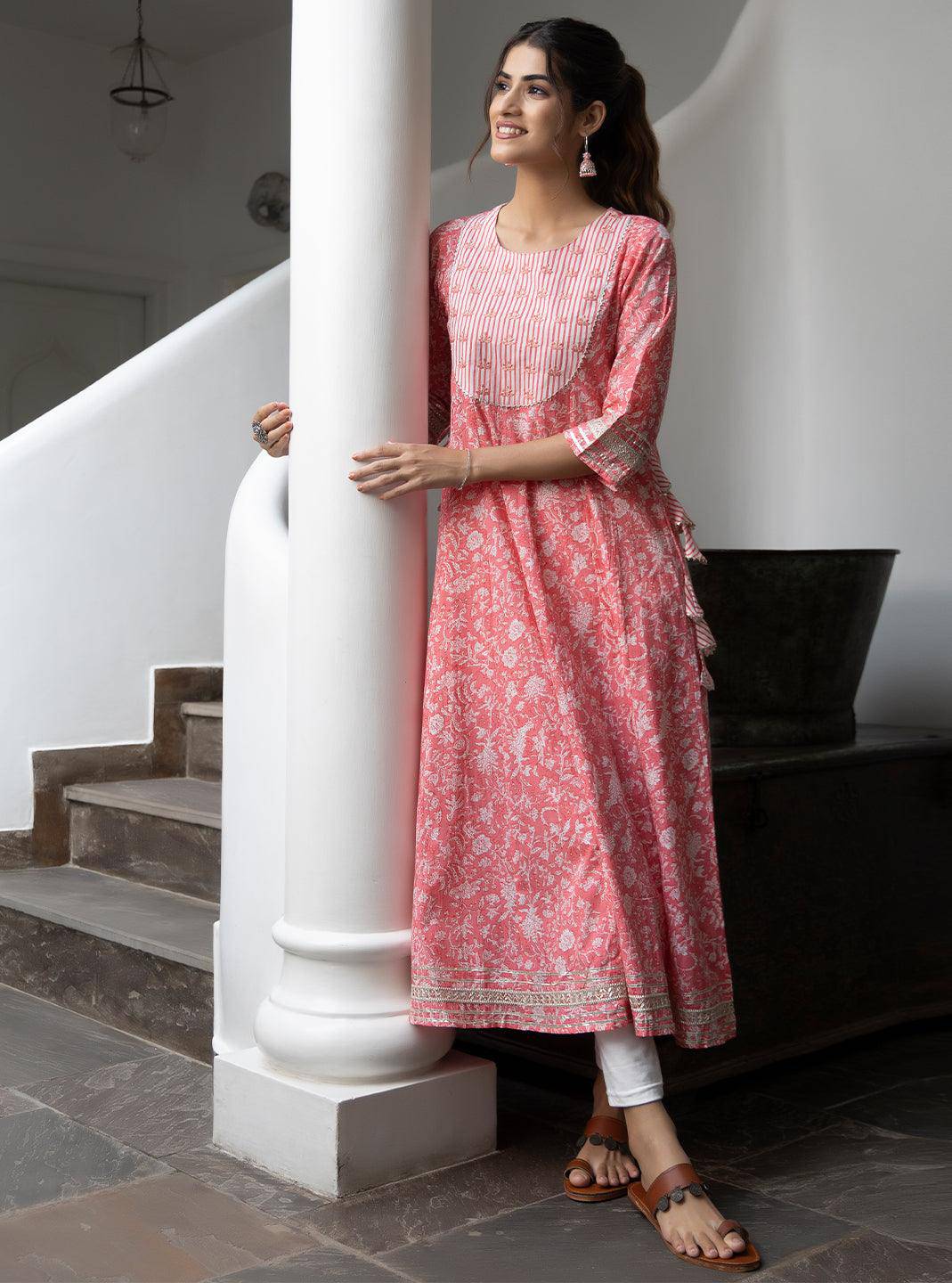 Aneesah Pink Tiered Printed Kurta - Uboric