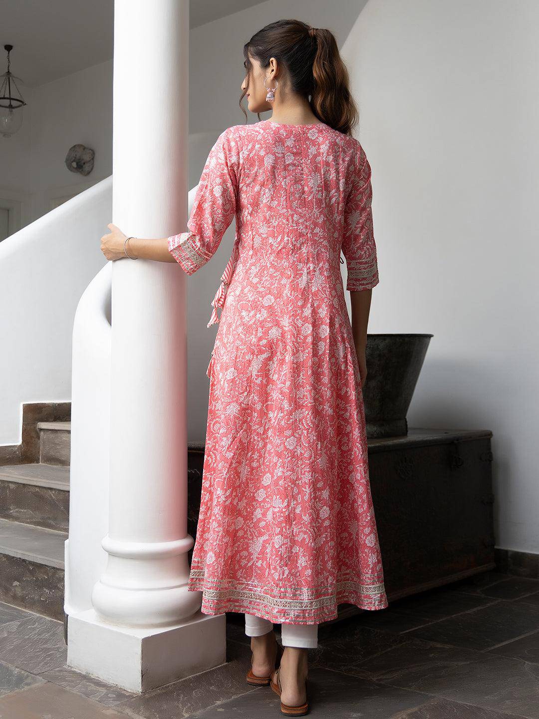 Aneesah Pink Tiered Printed Kurta - Uboric