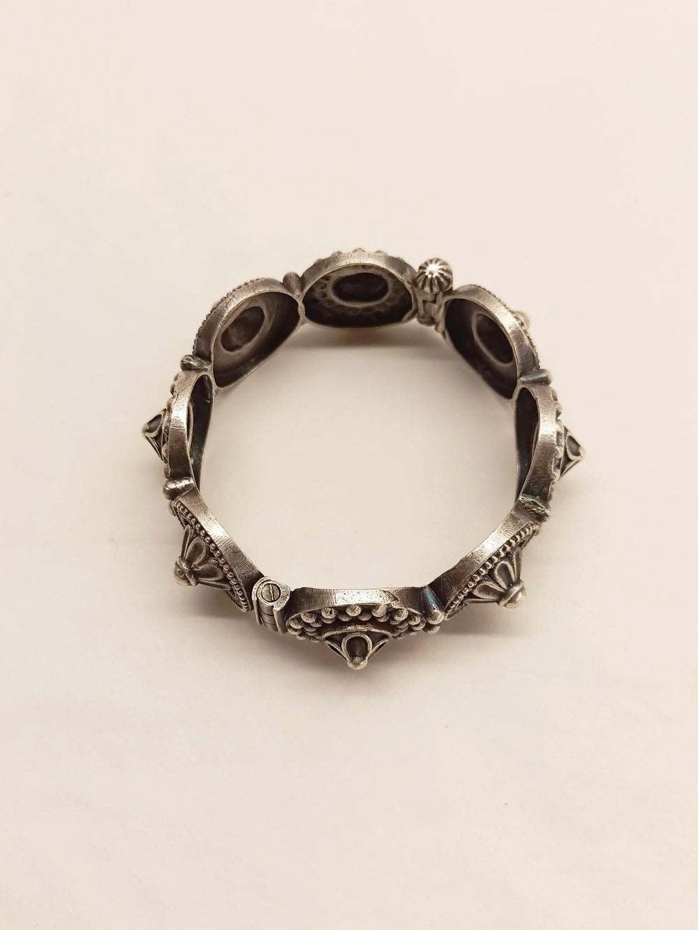 Rayma Round Shaped Motifs Oxidised Kada - Uboric