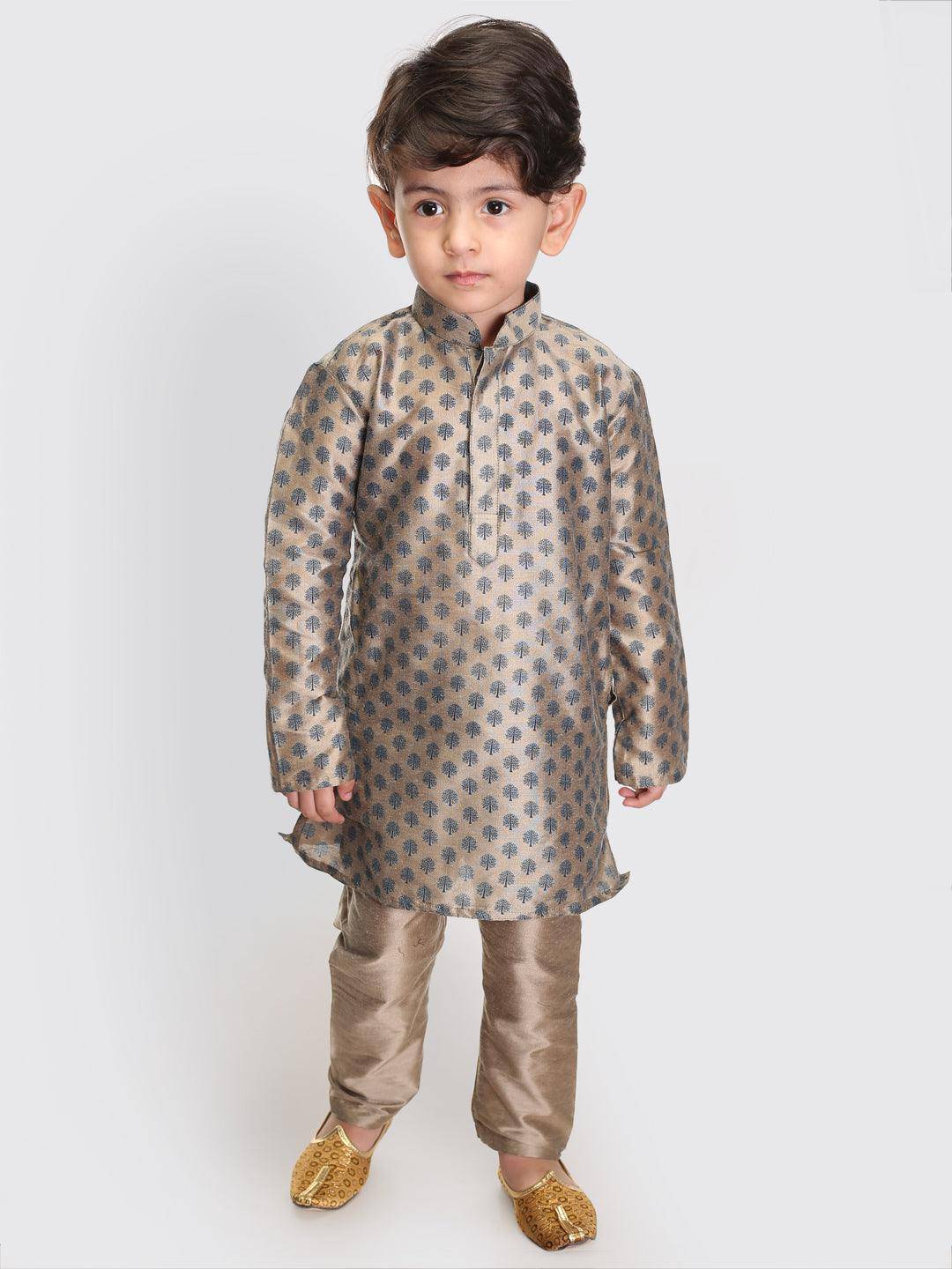 VASTRAMAY SISHU Boys Chiku Cotton Blend Kurta Pyjama Set - Uboric