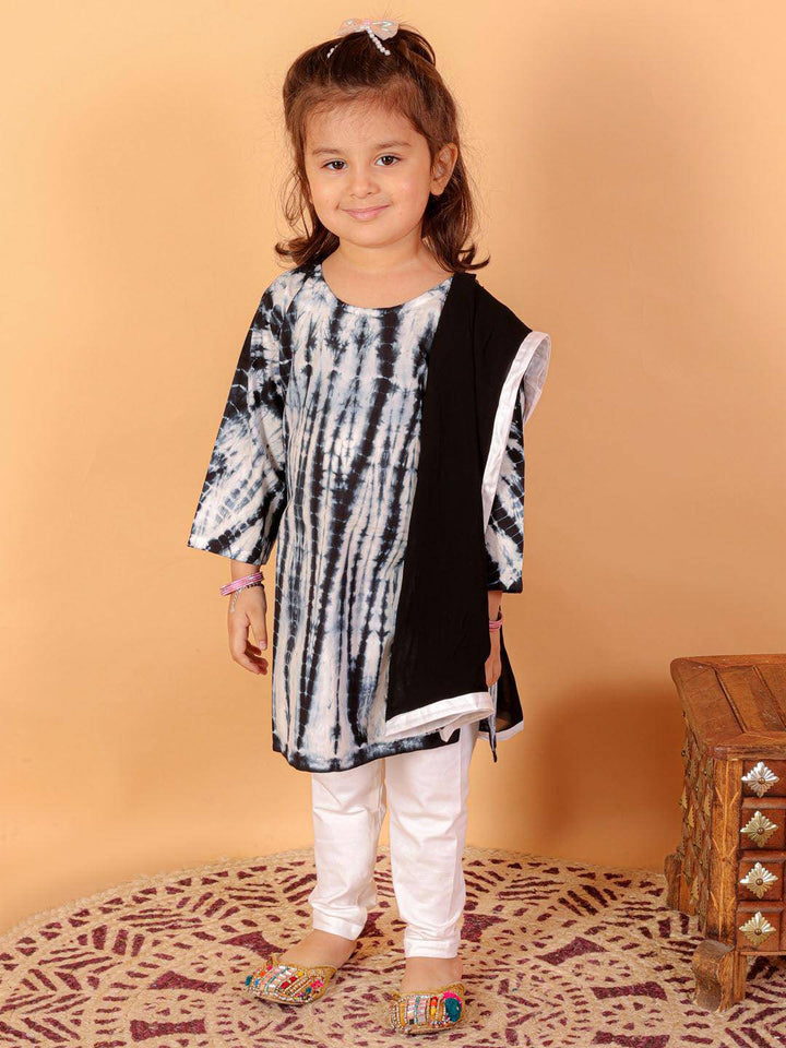 VASTRAMAY SISHU Girls Black & White Pure Cotton Tie-Dye Kurta Leggings & Dupatta Set - Uboric