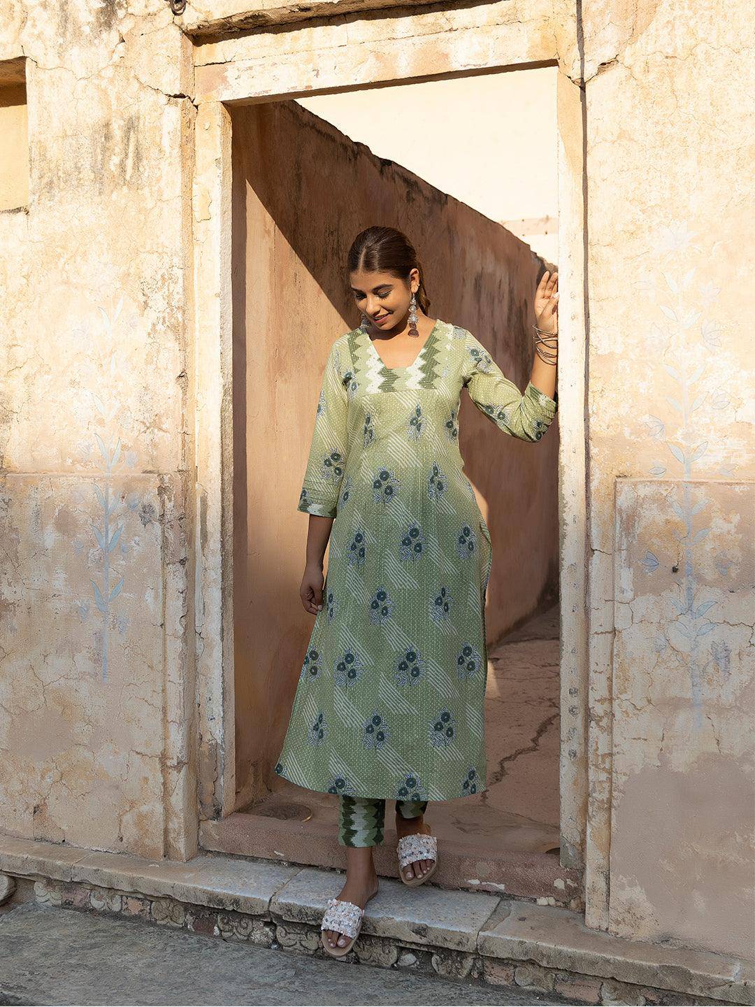 Yahvi Green Printed Kurta Set - Uboric